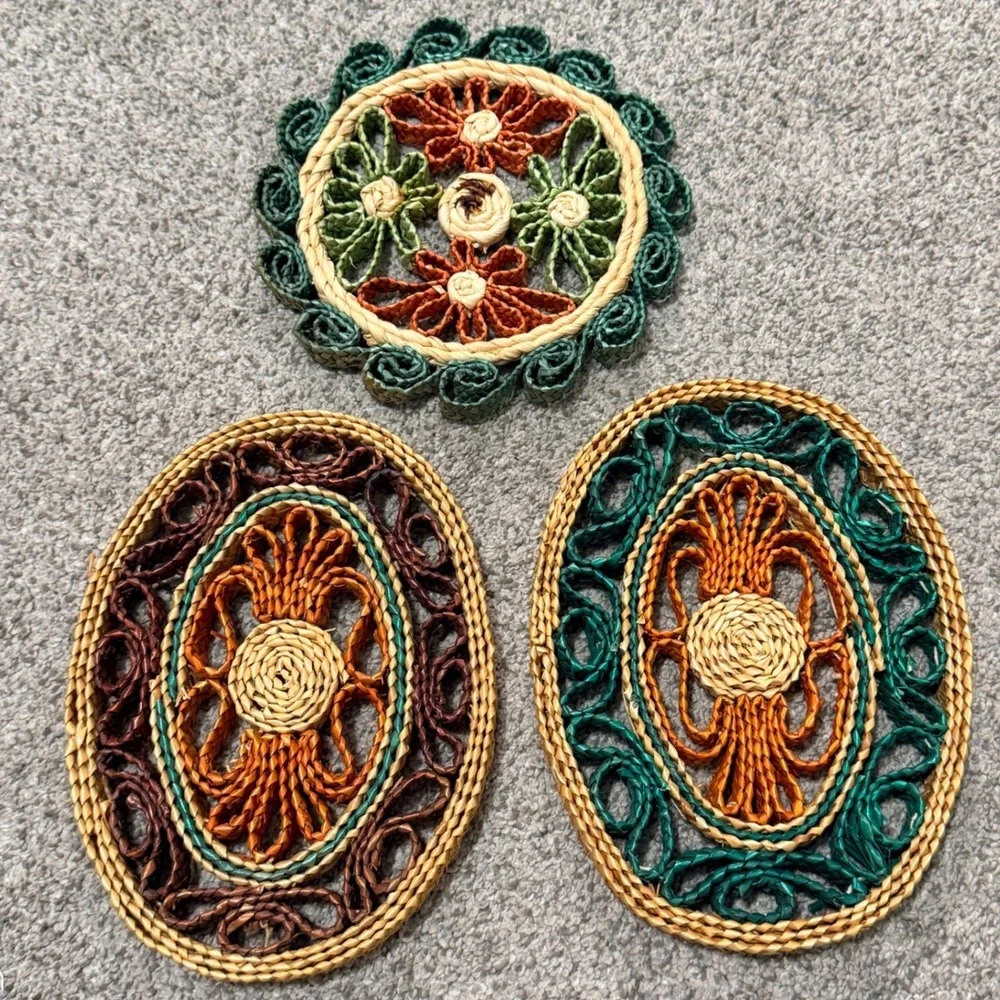 Vintage Woven Straw Trivets Boho Floral Raffia Pot Mats Multi 8x6 7in Set of 3